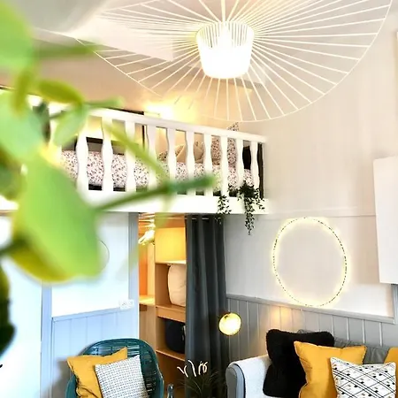 De Charme Cls Apartment